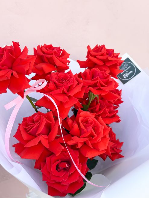Dozen Roses product photo